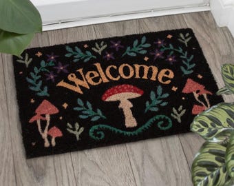 Zerbino di benvenuto con stampa di funghi della Foresta Nera.