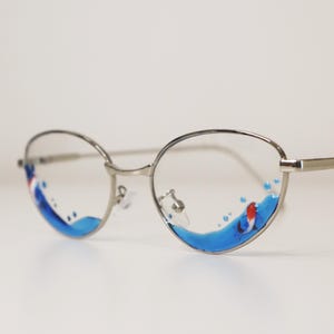Dekorativa glasögon från KOR OCEAN. Specialdesignade accessoarer.