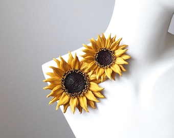 ready to ship LEATHER SUNFLOWER BROOCH, 3rd Anniversary gift, leather flower corsage, sun flower pin