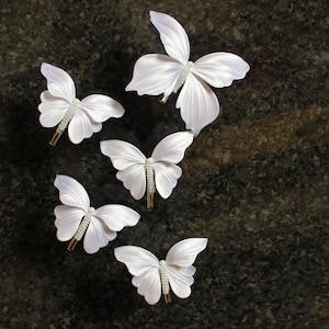 Set of 5 BRIDAL BUTTERFLY CLIPS, bridal butterfly hair pin, silk butterfly, wedding butterfly hair clip, clip on white satin butterfly