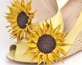 Leather SUNFLOWER SHOE CLIPS, flower shoe brooches, bridal shoe brooches, leather anniversary gift, leather shoe clips, handmade sunflower