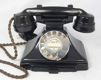 Telefone vintage de baquelite em formato de pirâmide Art Déco
