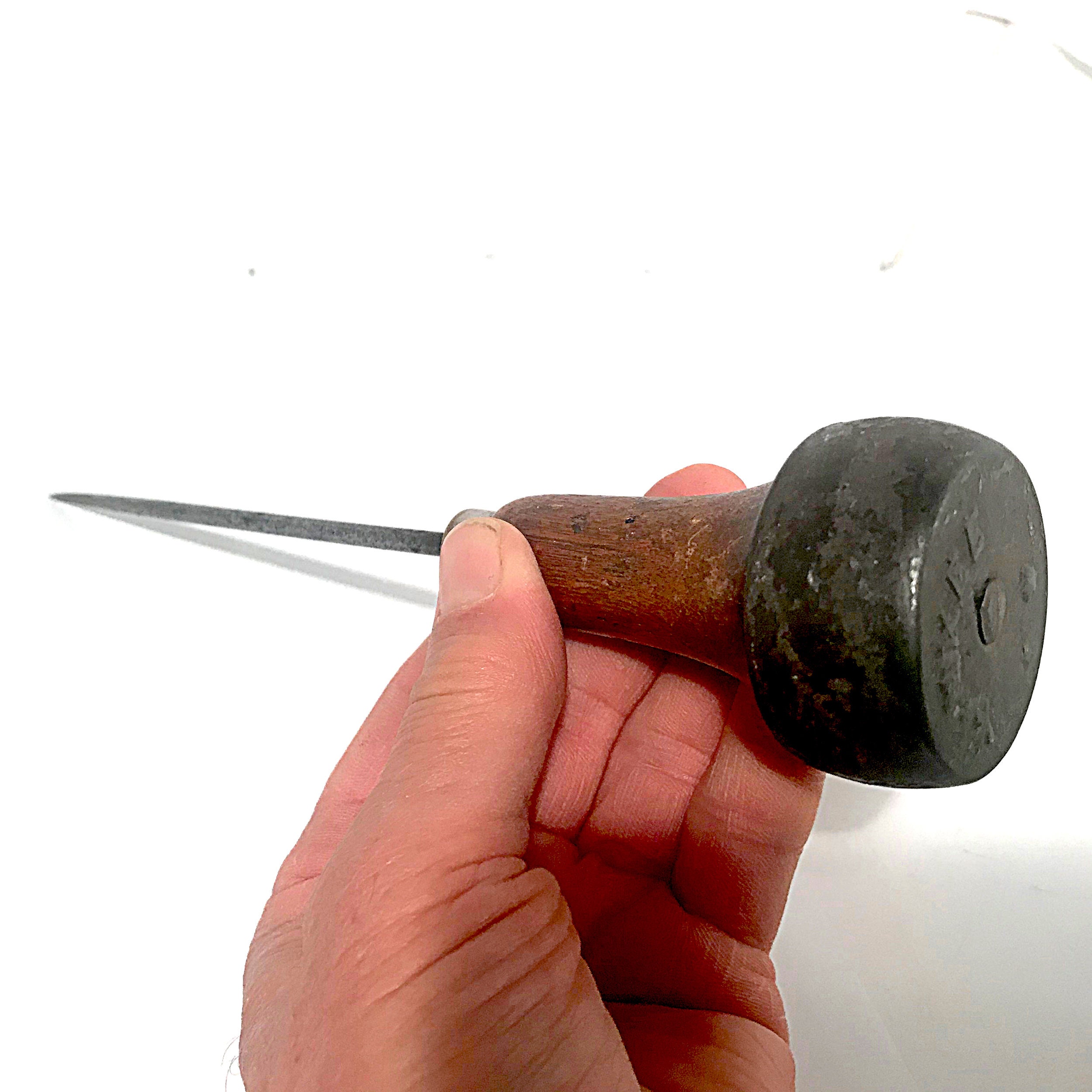 Round Style Leather Sewing Awl Stitching Awl Since Leather Craft Tools 