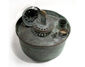 アンティーク ビーコンライト オイルランプ ひよこ用育雛器ヒーター - 銅製灯油ランプ（おそらく）ベンハム＆フラウド社製（英国） - 真鍮製無煙ビーコンライトバーナー