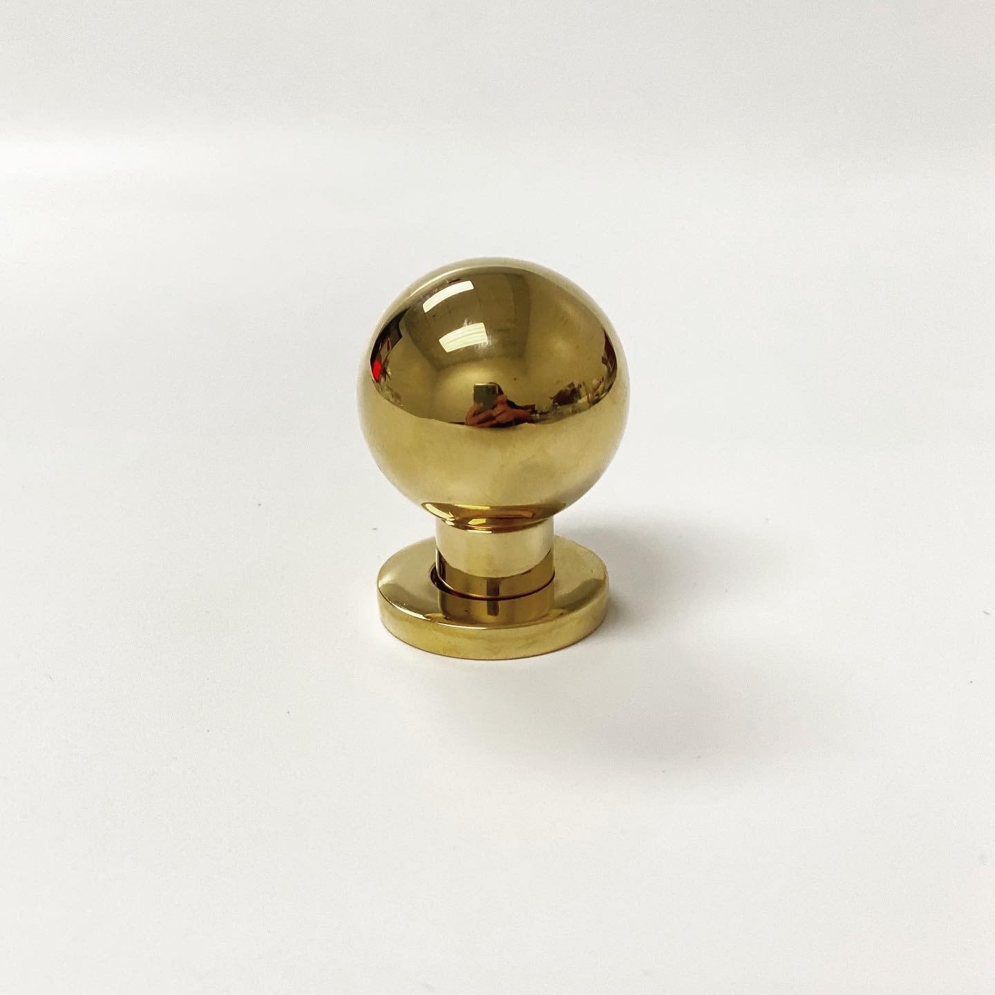 Luxe Unlacquered Brass Cabinet Ball Knob 1-1/8 in Polished Brass, Brass  Cabinet Knob