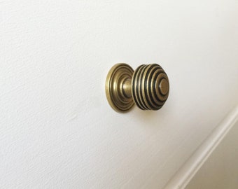 3 x Reeded Round Knobs