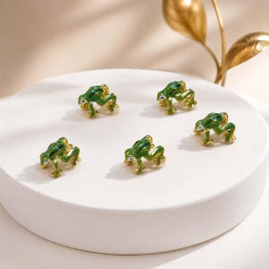 Cute Frog Ear Cuff, Frog Earrings No Piercing, Green Frog Ear Clip, Animal Ear Cuff Jewelry, Kawaii Gift for Her