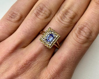 14k Yellow Gold tanzanite Ring Antique