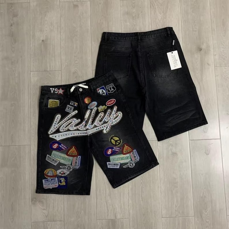 Pantalones cortos vaqueros negros con parches · Vaqueros holgados estilo Y2K · Estilo streetwear con estampado · Parte inferior estilo skater hip hop imagen 1