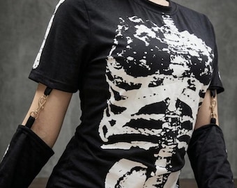 Camiseta de esqueleto para mujer, estética oscura, mangas desmontables, estilo gótico Y2K grunge.