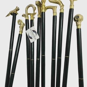 Lot de 10 bâtons de marche victoriens en gros | Cannes en bois assorties avec manche en laiton | Objets de collection vintage en vrac, cadeau d'accessoires de présentation pour revendeurs