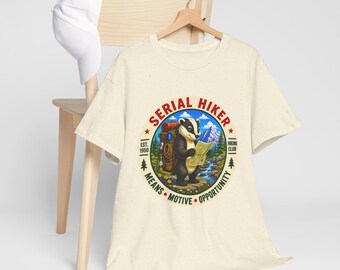 Seriële T-shirt met wandelaar | Wandelontwerp met retro das