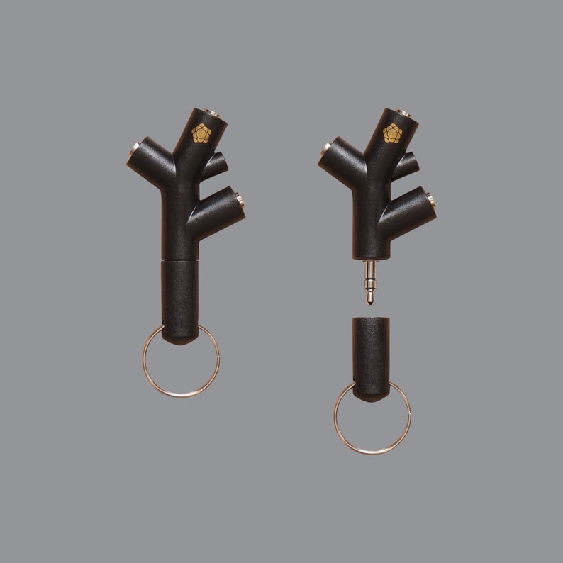 Char 杈 / 4 Way Multiple / Key Chain / Modular Synth Accessory image 0