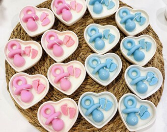 Lembrancinhas para Chá de Bebê: Pegadas/Coração feito com Chupeta, Velas Personalizadas para Convidados, Lembrancinha de Anúncio de Nascimento, Lembrancinha de Batizado