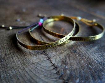 Simmons betsy ross bracelet store