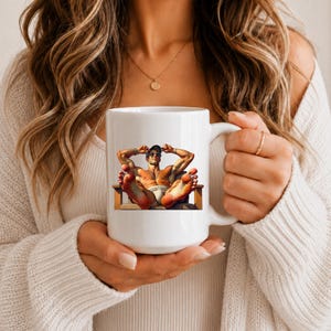 Mug plage bum drôle, tasse à café himbo rétro, cadeau de vacances d'été pour lui, tasse humour au bord de la piscine, tasse vintage Muscle Man