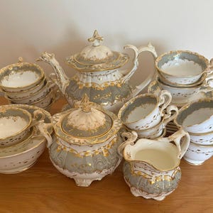 Rare Early Victorian Tea Set. 30 Pieces including Tea Pot. C.1840’s
