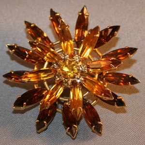 Star shaped brooches sale