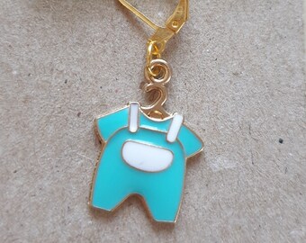 Dungarees Stitch Marker, Dungarees Progress Keeper, regalo de punto, regalo de ganchillo, joyas de punto