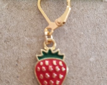 Strawberry Stitch Marker, Strawberry Progress Keeper, regalo de punto, regalo de ganchillo, joyería de punto