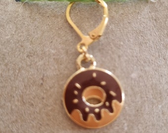 Marcador de punto de donut glaseado de chocolate, guardián de progreso de donut glaseado de chocolate, regalo de punto, regalo de ganchillo, joyería de punto
