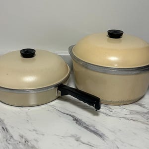 Vintage Club Cookware Almond Color Skillet + Stock Pot Dutch Oven with Lids