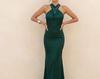 Elegante abito lungo con scollo all'americana e dettaglio a torsione sul davanti, abito da sera aderente