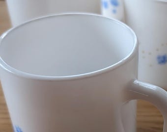Arcopal cup from France set of 6.Sale only in Canada.