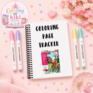 Puede incluir: Un rastreador de páginas para colorear encuadernado en espiral blanco con el texto "COLORING PAGE TRACKER". La imagen incluye rotuladores acrílicos rosas, morados, amarillos y turquesas, y una portada de libro con una ilustración de Bambi.