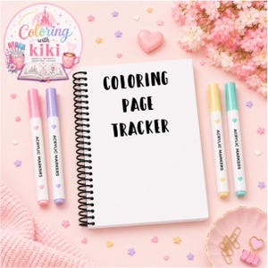Pode incluir: Um caderno branco em espiral com o texto "COLORING PAGE TRACKER" é rodeado por marcadores acrílicos rosa e roxos. A imagem também inclui um coração rosa, estrelas decorativas e um arranjo floral rosa.