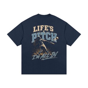 Life's a Pitch I'm All In - Vintage Softball Shirt imagem 2