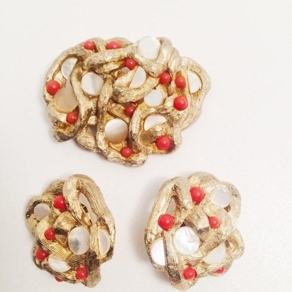 SARAH COVENTRY, Coral And Mother Of Pearl Brooch … - image 1