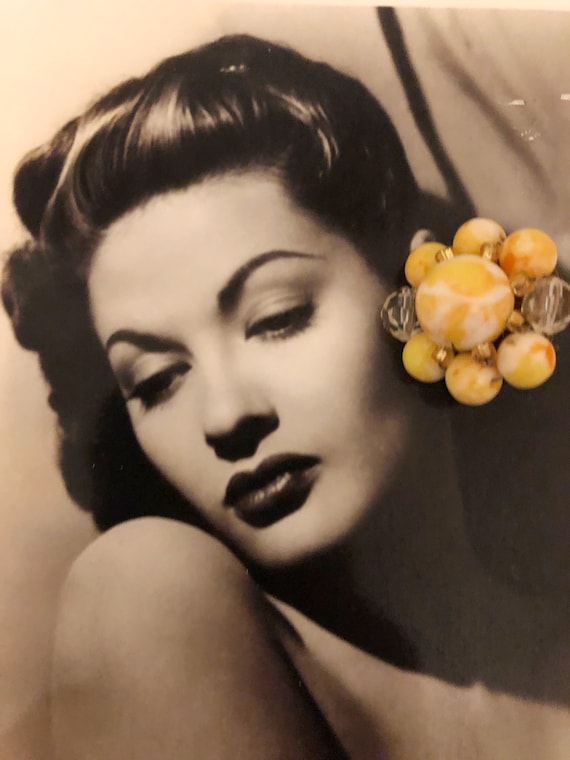 Marbled Yellow Beaded Clip On Earrings, Vintage Je