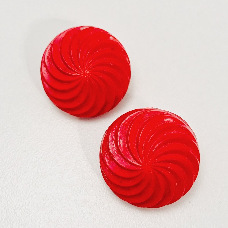 Red Circular Clip On Earrings Swirl Pattern Vintage Earrings Lot 19