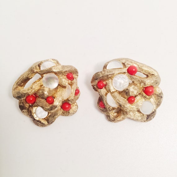 SARAH COVENTRY, Coral And Mother Of Pearl Brooch … - image 4