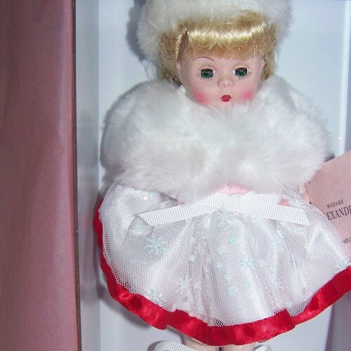 Christmas with Grandma shops Lenox 8 in doll MIB NOOB