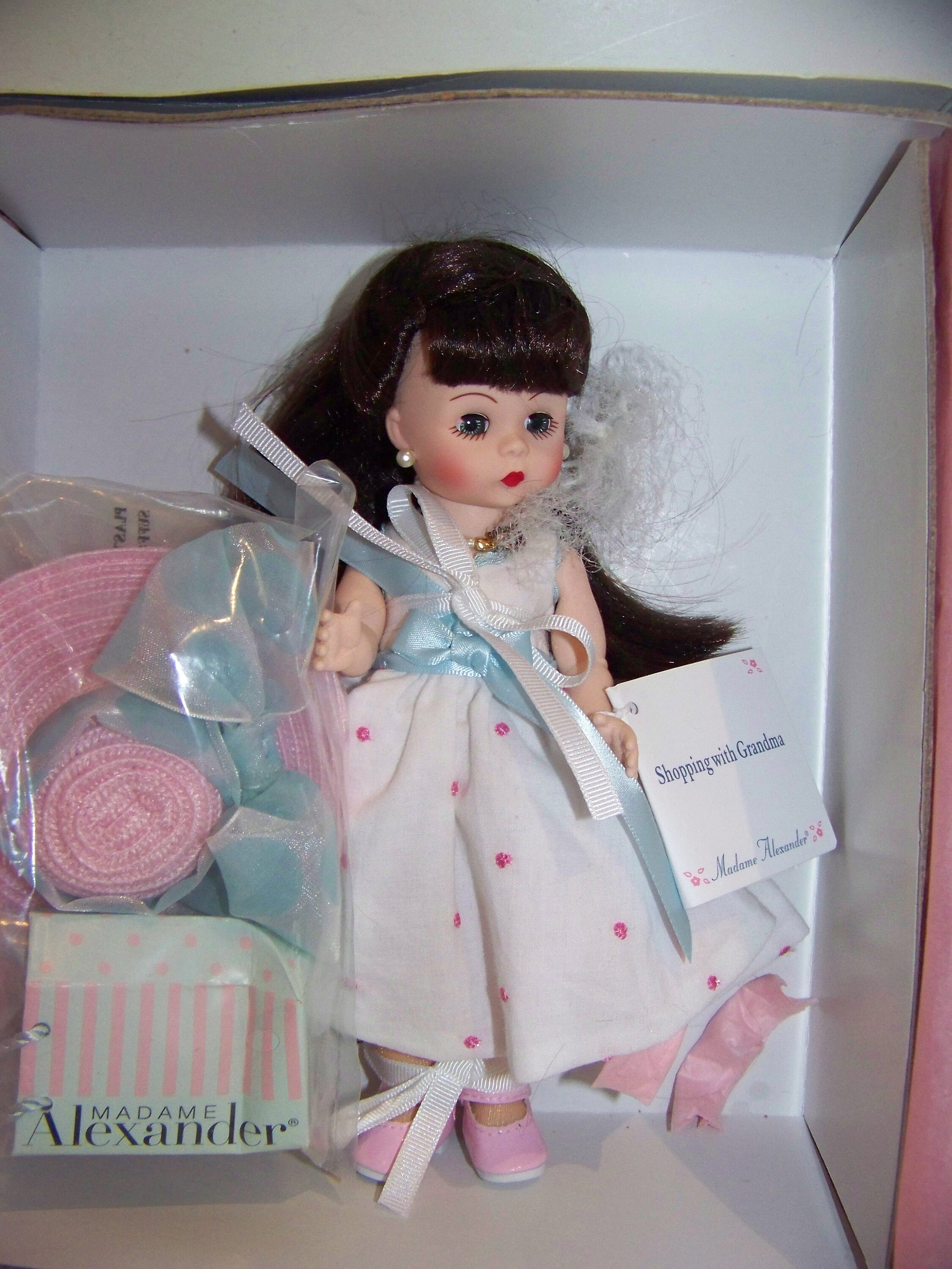 Shopping With Grandma Madame Alexander 8 in Doll Set MIB