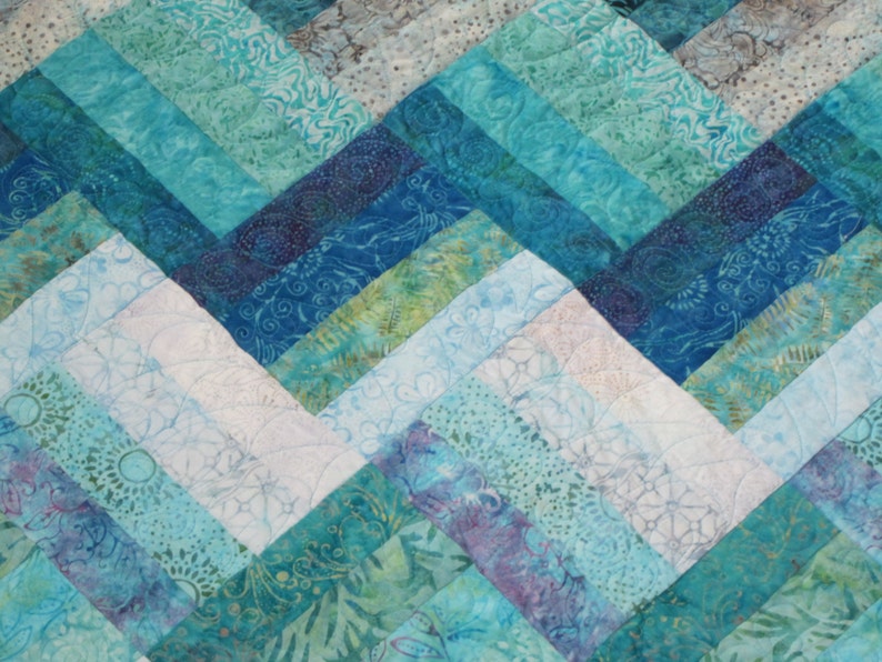 PDF Pattern Ocean Rail Fence Waves twin and queen sized quilt is easy and fun, made from medium, dark, and light batiks in green blue purple image 2