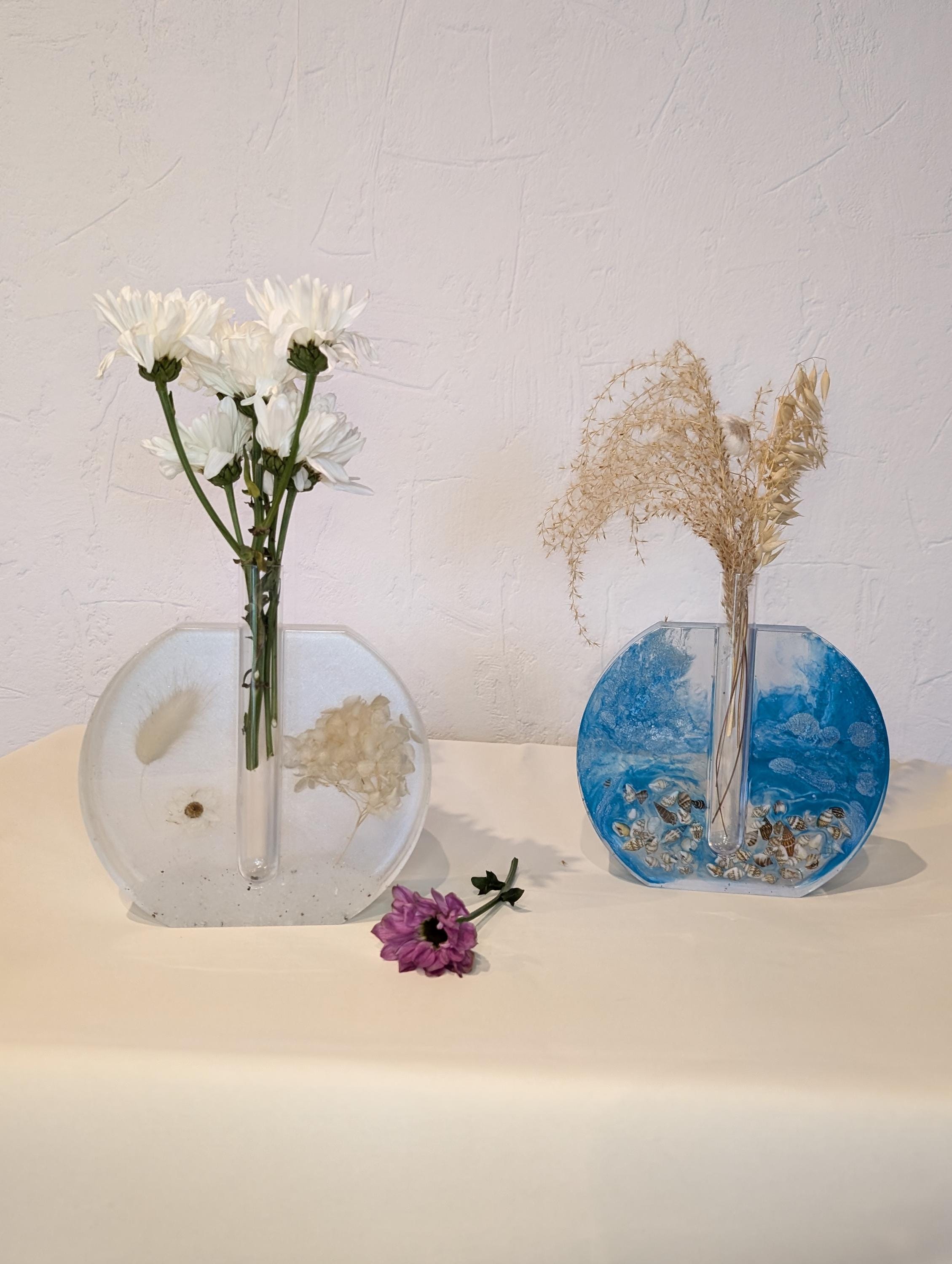 Einzelne blumen vase