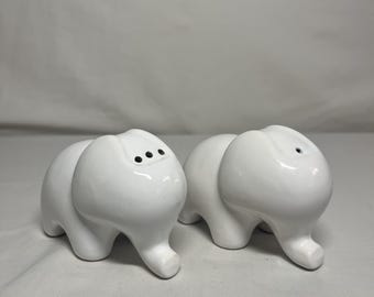 Salero y pimentero de cerámica blanca vintage con forma de elefante