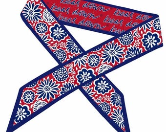 Uitdagend blauw rood satijnen college-sjaal / Arizona Game Day-accessoire Dubbel ontwerp / Voetbal Seizoen Mode / Afstudeercadeau