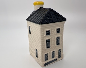 KLM Delft Blue Canal House #26 BOLS Holland 2006 Sealed Empty Airline Collectible