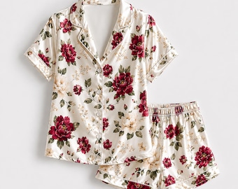 Pyjamaset van puur satijn met bloemen, witte roos pioenroos print botanische loungewear nachtkledingcollectie