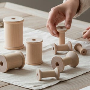 Drewniane szpule, nici, wstążki, włóczki, rękodzieło, materiały do szycia DIY, sznurek, uchwyty na wstążki, drewniane szpule, rękodzieło do szycia, projekty do klasy, końcówki zasłon