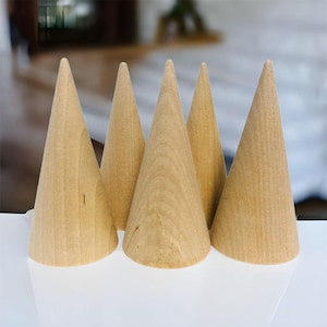 Cono de madera para manualidades, decoración en forma de cono, árbol Waldorf, juguete de madera, proyecto de manualidades para niños, material natural, madera de arce, cono sin terminar, joyería.