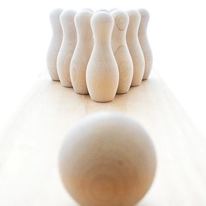 Kids Wooden Bowling Set – 10 Pins & Ball Tabletop Bowling Game Pretend Play Bowling Party Game for Kids Wooden Bowling Toy Gift