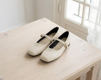 Ivory Mary Jane Flats for Women, Minimalist Bridal Shoes, Soft Square Toe Ballet Flats, Cute Wedding Party Shoes