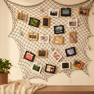 display fishing net White with White 40 Paper Photos Frames Wall Decorations Fits 6x4 inch, for School Home Party Memories, Hanging on walls Collage Ornaments Pictures Display with Clips Set so you can easily pull in the best catch of the day 3 Pack Beige Fishing Net