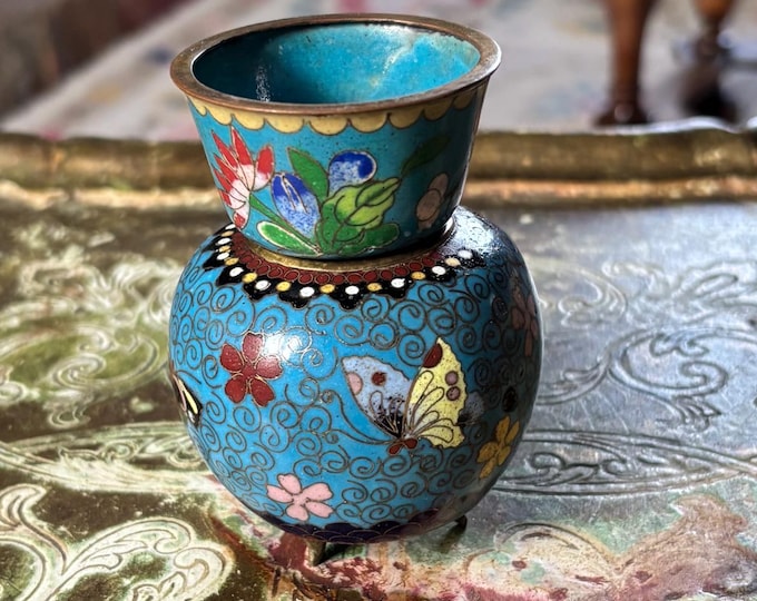 Antique Chinese Cloisonné Enamel Vessel with Removable Cup Butterflies Flowers c1890-1920
