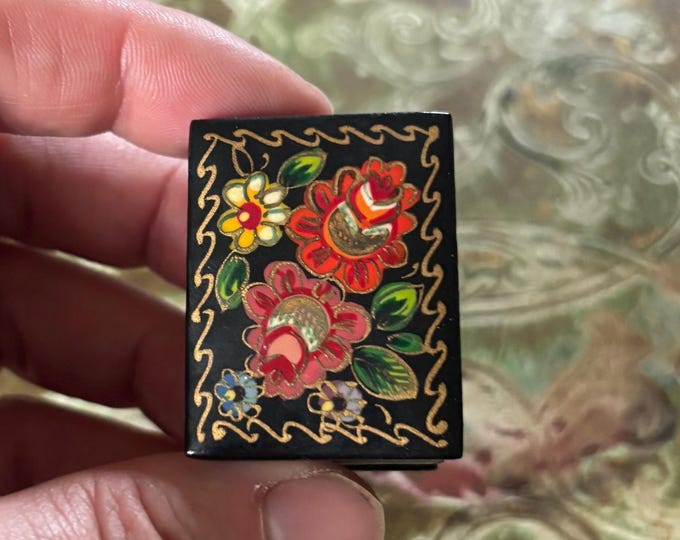 Vintage Russian Lacquer Miniature Box Hand Painted Floral Trinket Box 4cm
